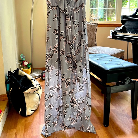 Dress sale $18/each - Picture 2 of 8